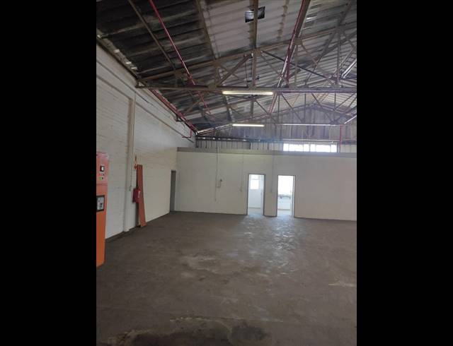 560M² WAREHOUSE TO LET IN BELLVILLE SOUTH